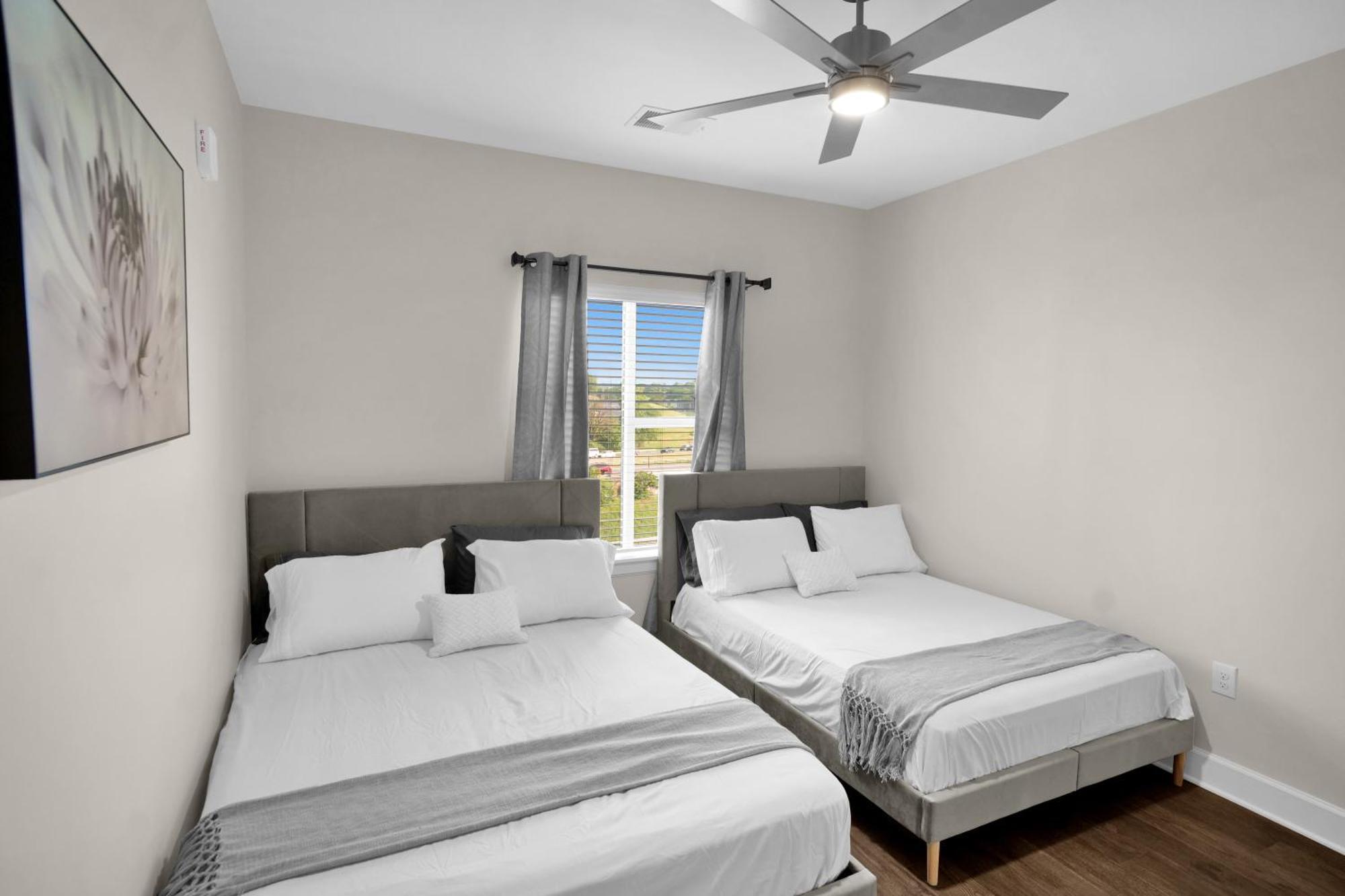 Spacious Castle W Gym Pool Free Parking I Walk To Dowtown N Broadway Nashville Esterno foto